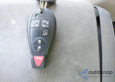 2014 Chrysler Town & Country Touring z USA, uszkodzony, nr VIN 2C4RC1BG6ER160587